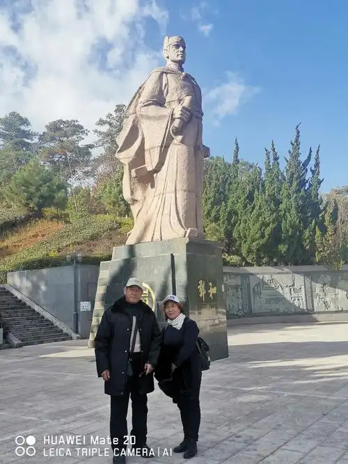 晋宁《郑和公园》昆明《南滇池国家湿地公园》蓝梅庄园自采摘《姬松茸