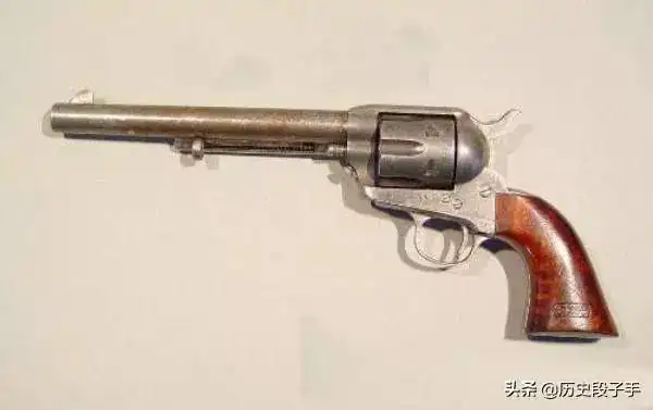 经历了战火的最著名的五支手枪_柯尔特