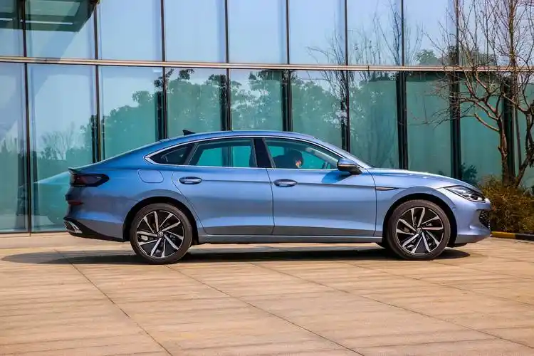 摒弃"套娃"设计,首搭无框车门 上汽大众全新凌渡l实拍体验_搜狐汽车