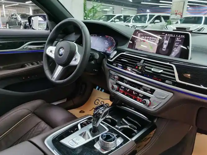 杭州2020年4月宝马宝马7系2019款改款740li领先型m运动套装黑色手自