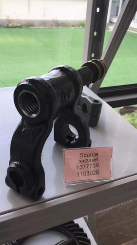 斯堪尼亚p420g470泵车钢板衬套g440 g480卡车前钢板弹簧销2085822