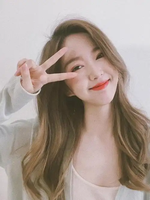 好看女生都这么自拍,10个自拍拍照姿势,学起来