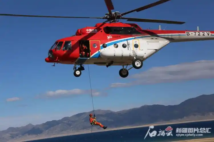 伊犁州森林消防:航空巡护提升森林防火能力