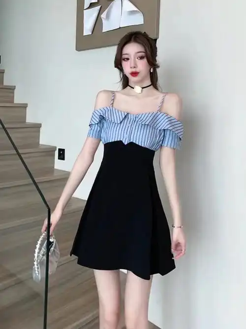 甜辣风显瘦遮肉小个子一字肩吊带裙蓝色竖条纹拼接连衣裙短款 - 17网