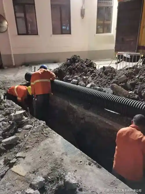 上海安装市政排水管道 工厂下水管道维修 开挖铺设污水管道_进行_沟槽