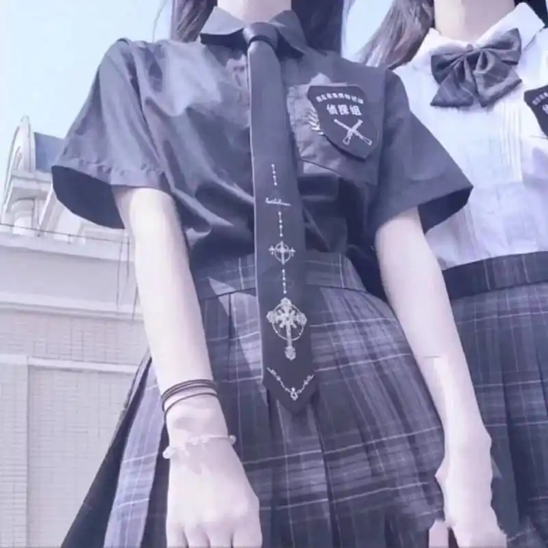 jk制服款的闺蜜头像哦霸气的