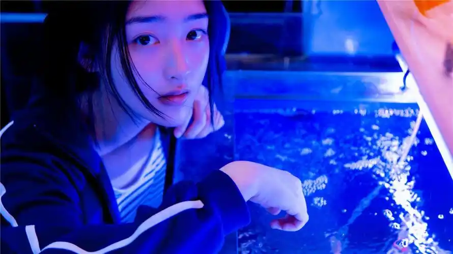 邓恩熙两部电影接连上映赚足观众眼泪获好评