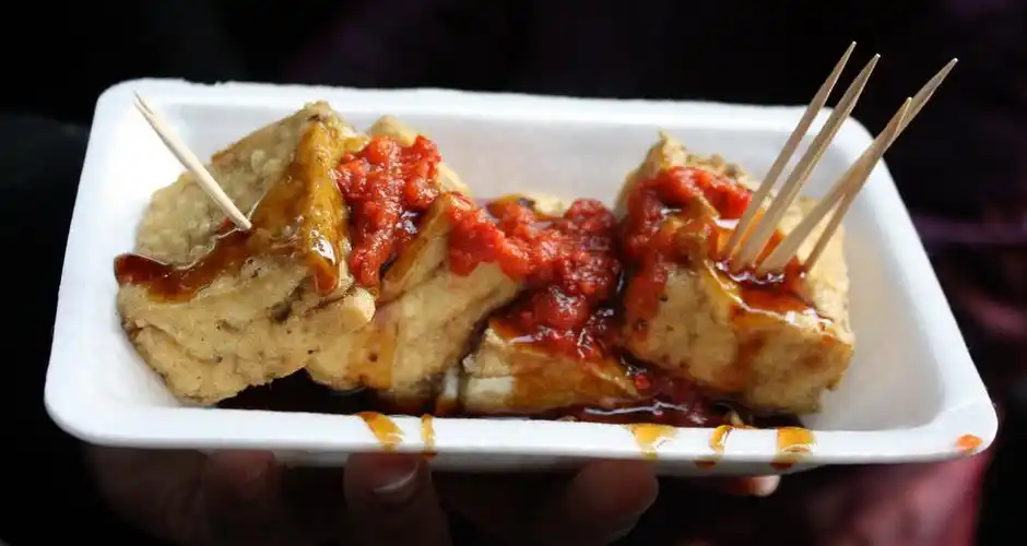 stinky tofu (chòu dòufu)