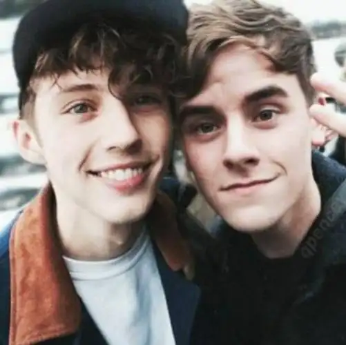 troye sivan&connor franta