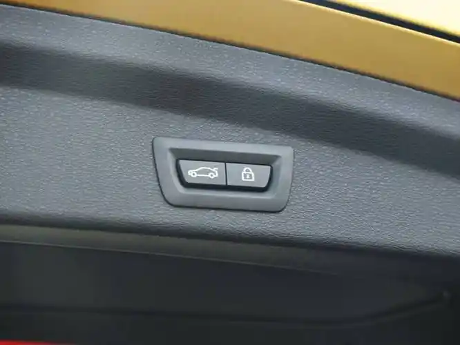 宝马x2后备箱怎么开