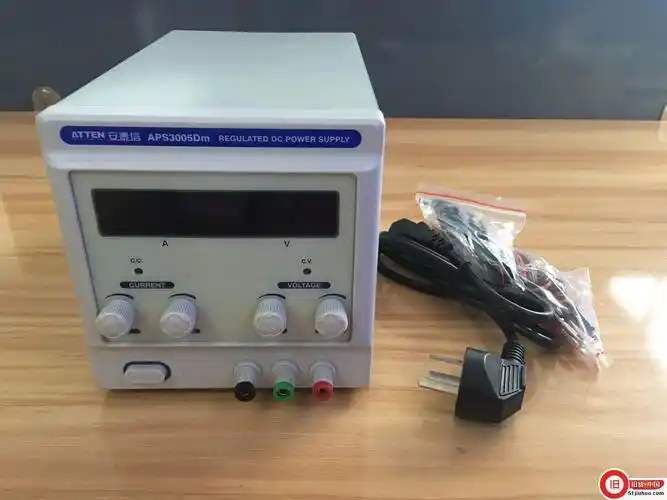 急转95成新安泰信直流稳压可调电源