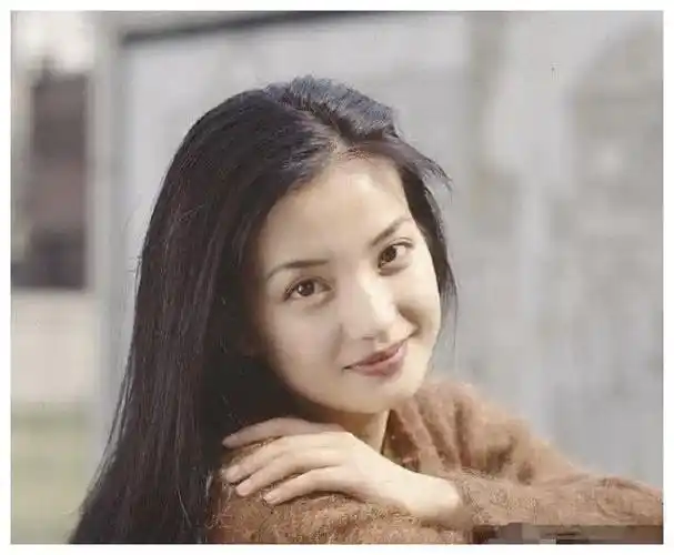 18岁的赵薇,收情书按麻袋算,看完照片,怪不得!