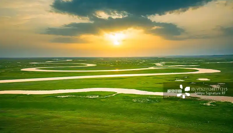 新疆巴音布鲁克九曲十八弯