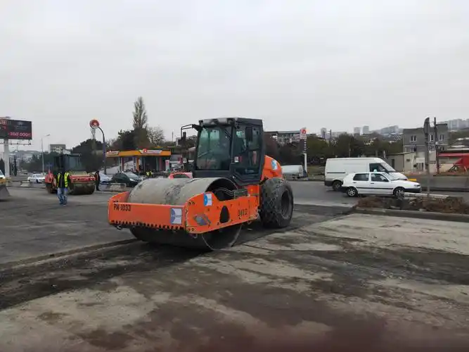 福格勒1900沥青摊铺机,悍马压路机,维特根铣刨机格鲁吉亚第比利斯市政