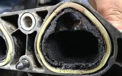 各个气缸的进气道,如果积碳严重会影响混合气体的浓度或者比例不正常