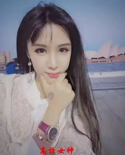 变形计李幼恩失联上热搜丑小鸭整容成网红脸