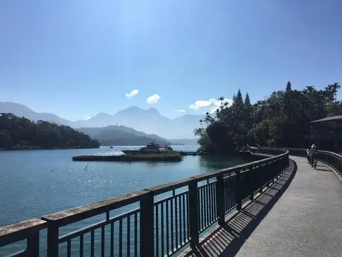 日月潭环潭自行车道