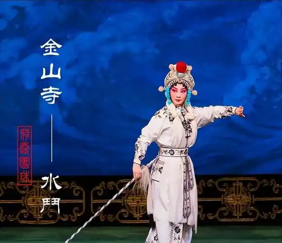 赵荣琛说他不闹嗓子,其实不是,不说他老年,年轻时跑码头就闹过