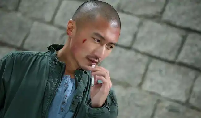 谢霆锋演技的巅峰,黑帮大佬为爱执着|半支烟|曾志伟|舒淇|线人_网易