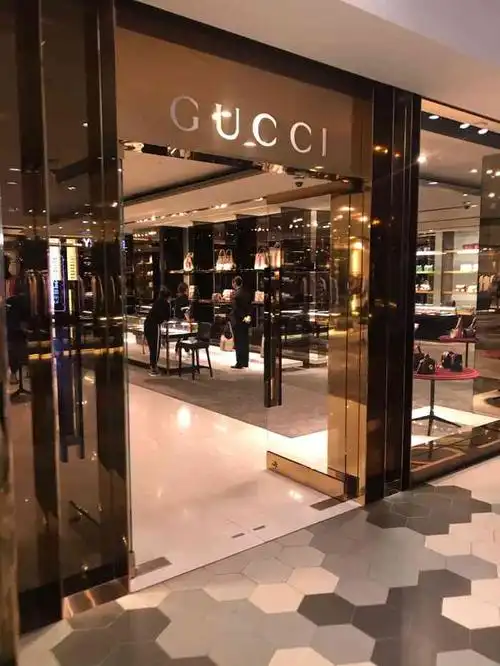 gucci(金鹰国际购物中心店)-"g现在是一点也不喜欢了,款式有些死气成
