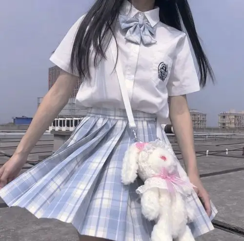 jk女生头像,jk上身图,图片源自网络(侵删)