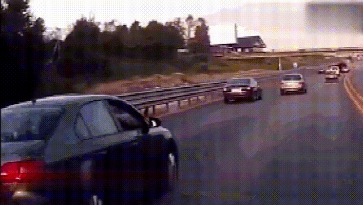 马上到飙车表情包gif,飙车动态斗图搞笑图片-图片大观-奇异网