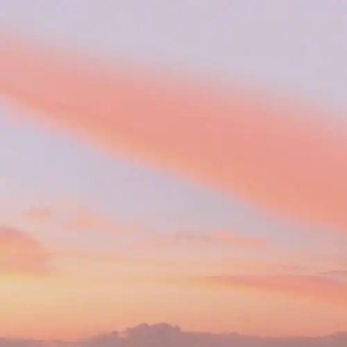 粉色天空 见者好运