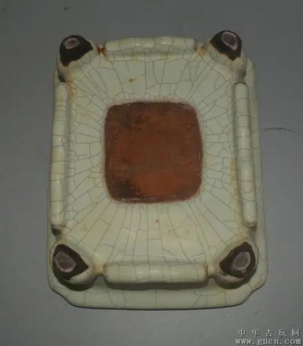 宋官窑张家窑紫口铁足四足洗