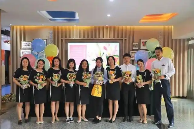 翠华路小学长大校区举行庆祝中秋节暨第38个教师节主题活动