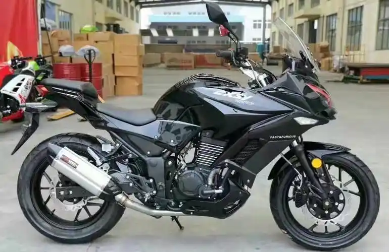 伟川车业小忍者350摩托车中国小忍者350