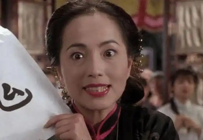 她被称为香港第一丑女,低调嫁豪门,现被富豪老公宠上天