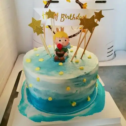 草草的花花做的小王子主题生日蛋糕男宝宝生日蛋糕