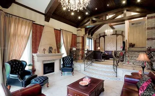 小错层室内客厅台阶装修效果图片