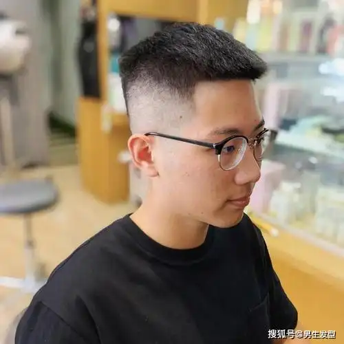 原创男生别迷恋"背头"发型了,今夏留这4款短发,时尚帅气不油腻