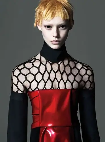 w march 2013 east of eden 于是prada就这么带起了东瀛风么.