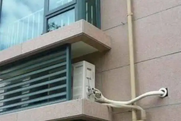 空调外机下面圆孔滴水有问题吗_啄木鸟家庭维修