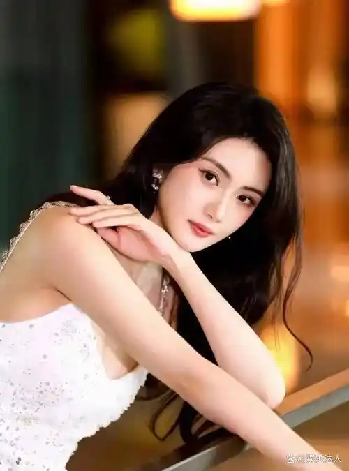 两位"酒窝"女神!米兰达·可儿和赵昕,她们都太美了