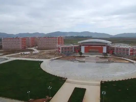 曲靖医学高等专科学校