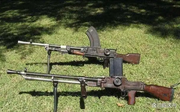 为什么德械师的轻机枪是zb26捷克式,而不用德军著名的mg34机枪?
