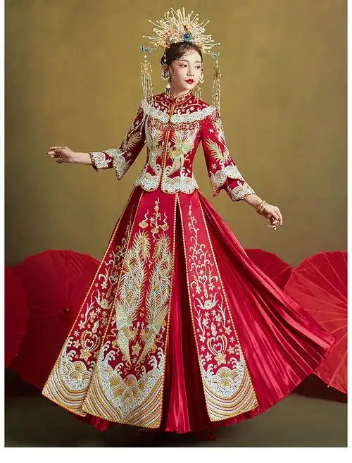 足芮秀禾服新娘新款凤冠霞帔龙凤褂出阁服婚纱中式结婚礼服秀和服红色