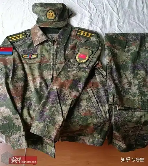 国庆阅兵新装备之我军新迷彩