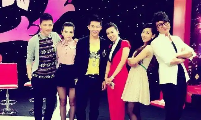 央视主持人边策:被朋友出卖从8楼一跃而下,留下老母亲独自悲伤_网易