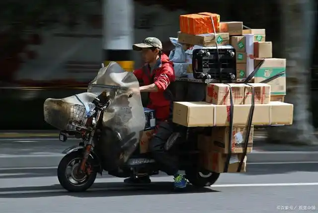 快递员送了7个月快递,倒欠网点100多万,物流快递外包现象有多乱