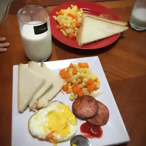 ltj自拍奶爸做的早餐套餐(培根鸡蛋吐司)