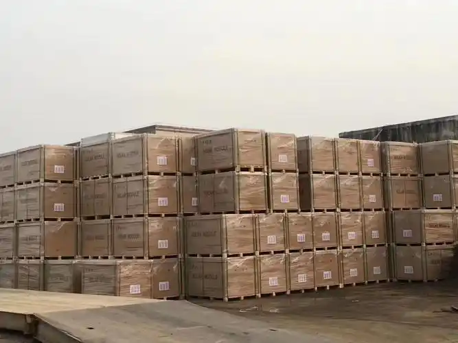 工厂销售150w 155w 160w 165w 170w 175w 180w太阳能电池板