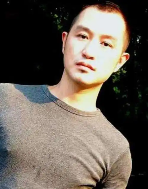 著名歌手高枫离世20年后,妹妹生活在美国,父母的坚守