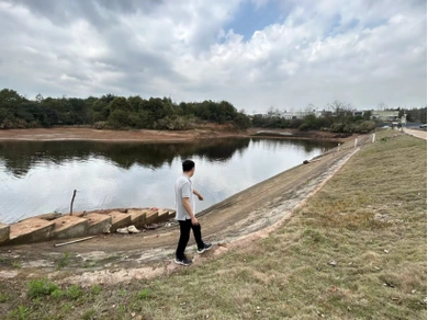 李长巍在虎形山水库,郑家垅水库查看水库退养_ 政务动态_ 铅山汪二镇