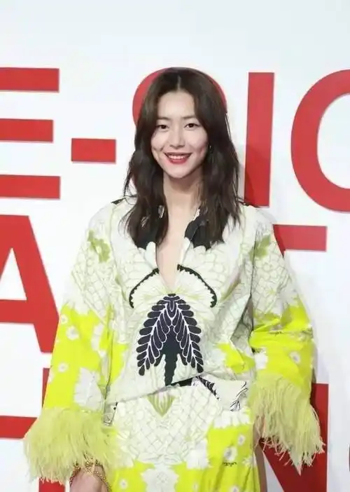 奚梦瑶和婆婆终于同框胖35斤比四太还富态豪门身份终于被认可