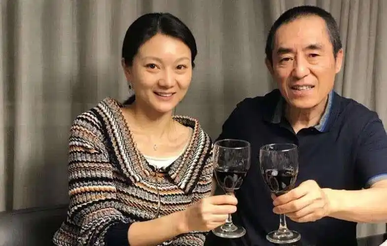 2011年,张末因为工作关系,认识了孟丹青.