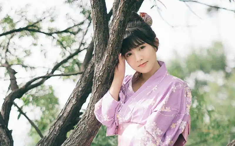 小清新和服美女写真桌面壁纸